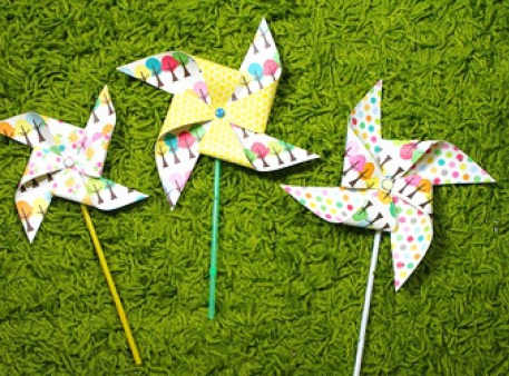 Бумажные ветрячки, созданные своими руками