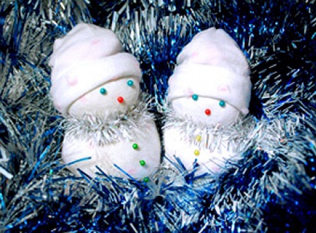 Снеговички - симпатичные игрушки под елку