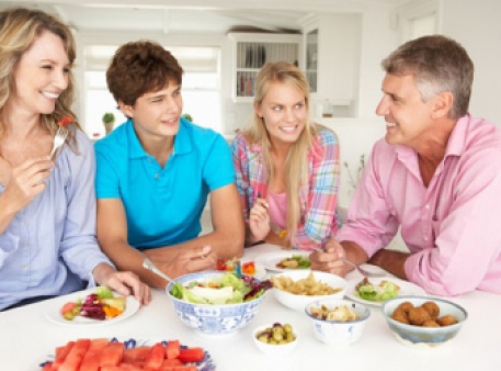 Влияние семейных ужинов на подростков 