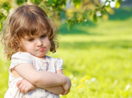 Как подбодрить застенчивого ребенка 