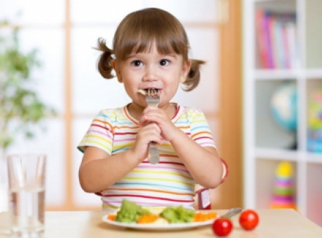 Как научить ребенка принципам здорового питания 